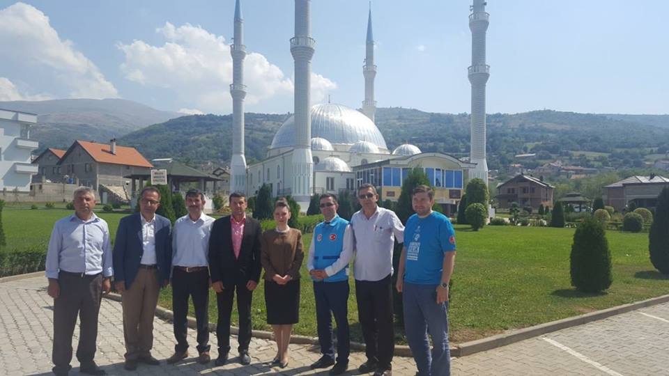 Ambasadorja Turke viziton xhaminë “muderris Rexhep Ismaili” në Bresanë