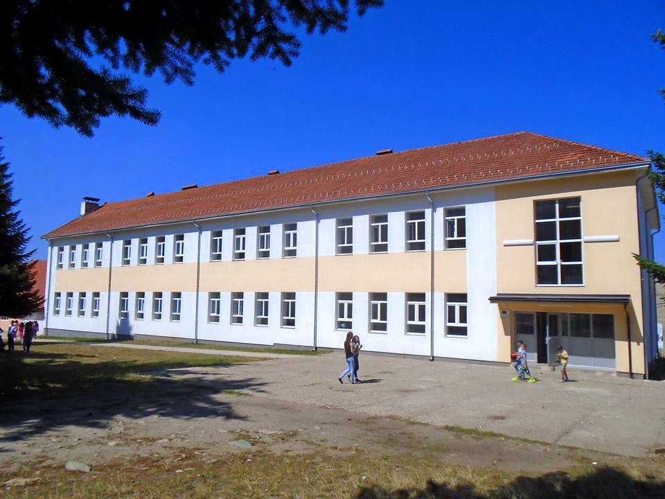Njoftim për nxënësit dhe mësimdhënësit e komunës së Dragashit