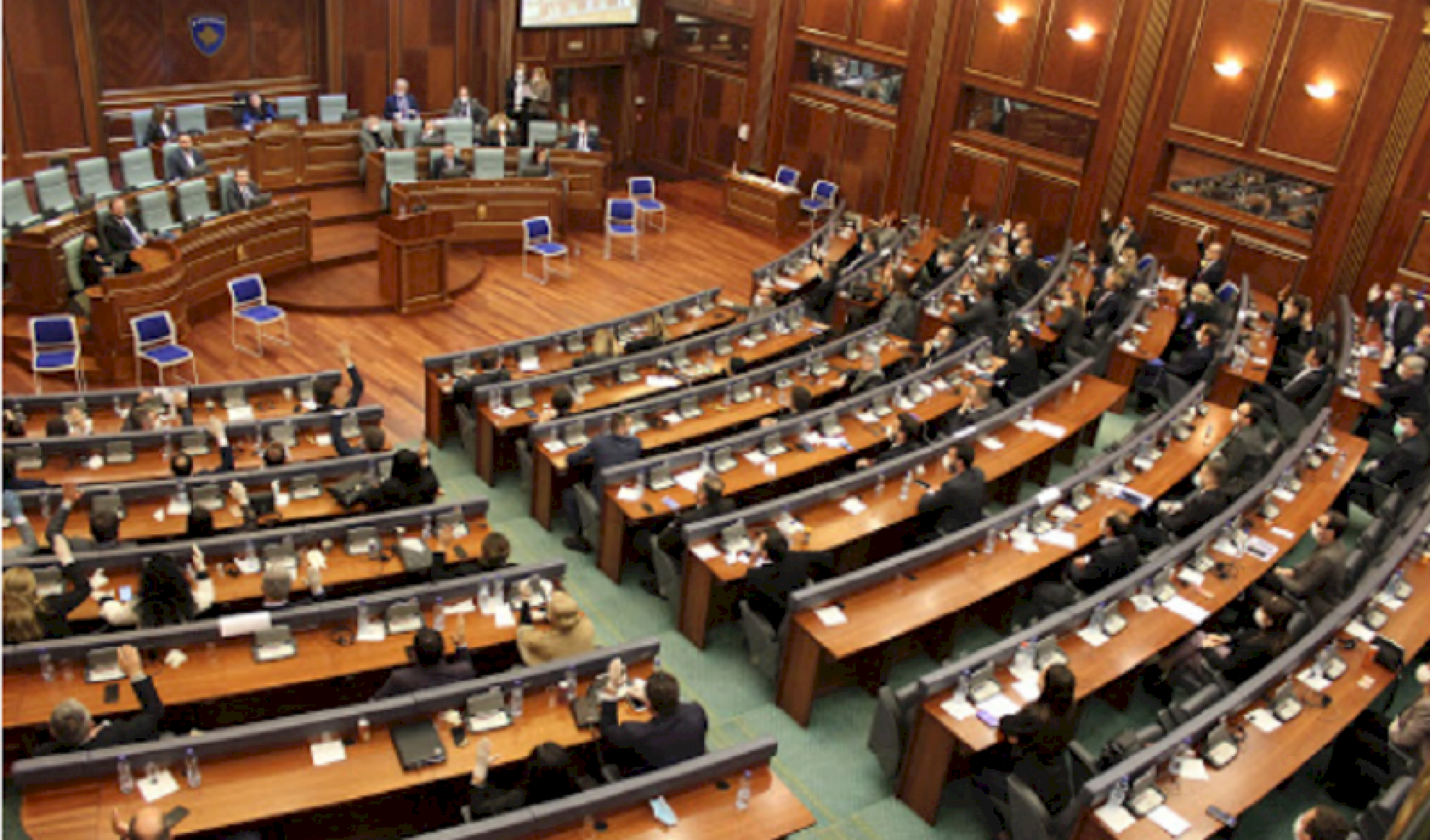 per-shkak-te-pandemise,-deputetet-po-kerkojne-te-punojne-nga-shtepia