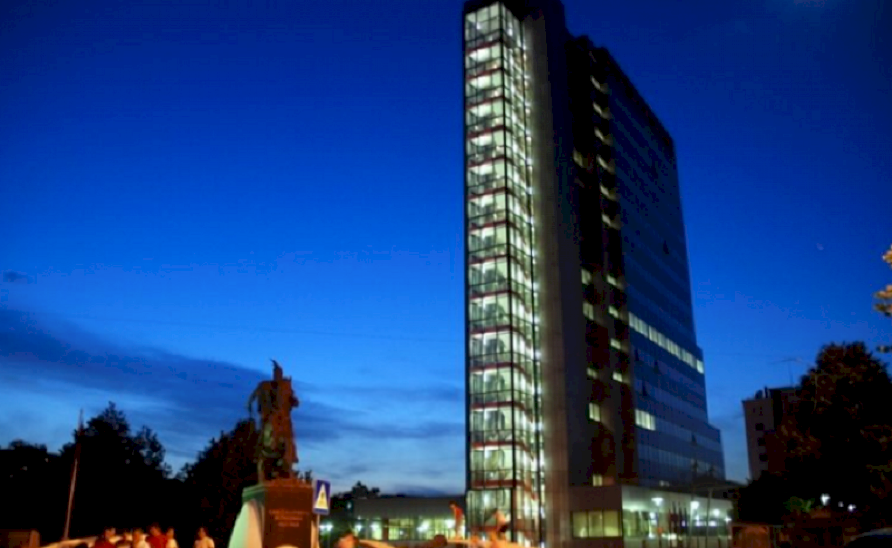 qeveria-e-kosoves-miraton-dhe-publikon-15-masat-e-programit-te-rimekembjes-ekonomike