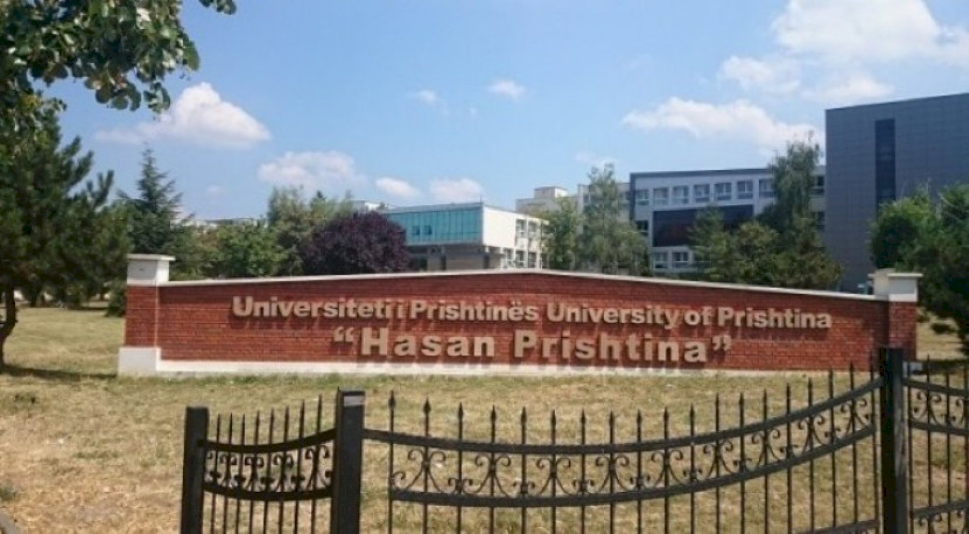 up-ende-s’ka-date-per-fillimin-e-vitit-akademik-per-studentet-e-vitit-te-pare
