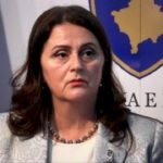 zv/ministrja-e-infektuar-me-covid-19-u-del-ne-krahe-infektologeve-te-qkuk-se:-jane-aty-sa-here-qe-u-duhen-pacienteve