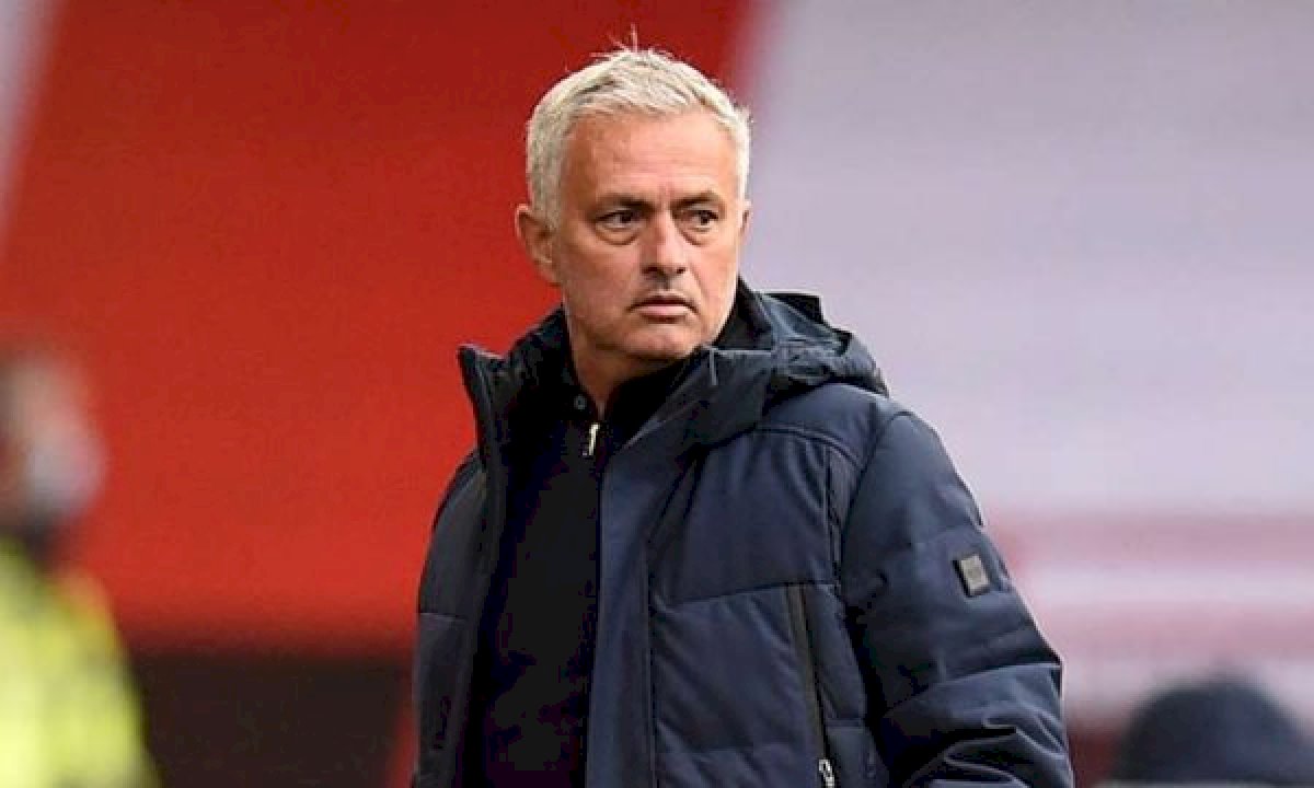 mourinho:-liverpooli-ka-vetem-nje-lendim-te-madh-–-van-dijkun