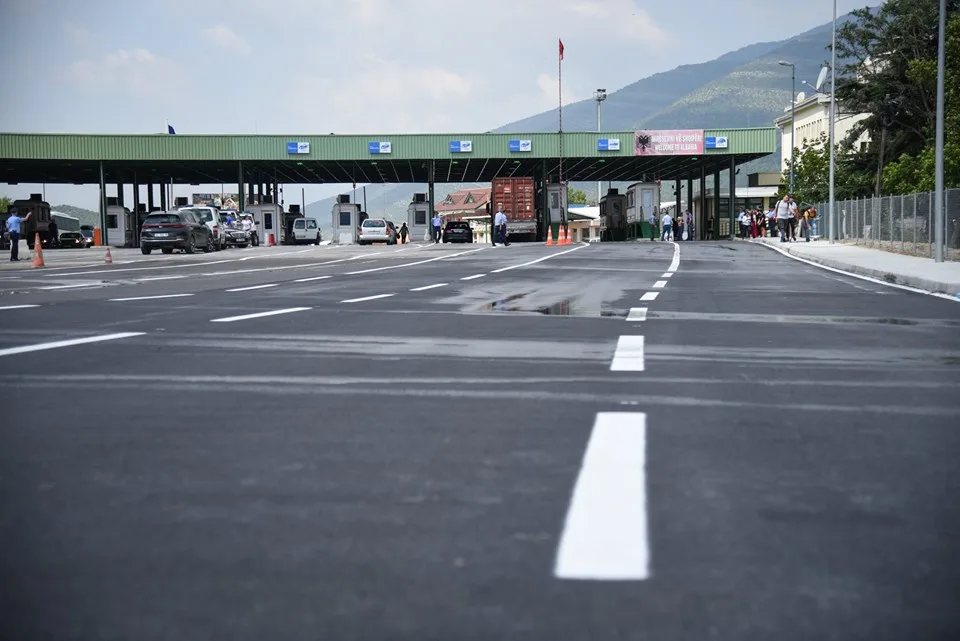 dogana-anulon-tenderin-mbi-4-milione-euro-per-aftesimin-e-terminalit-publik-ne-vermice