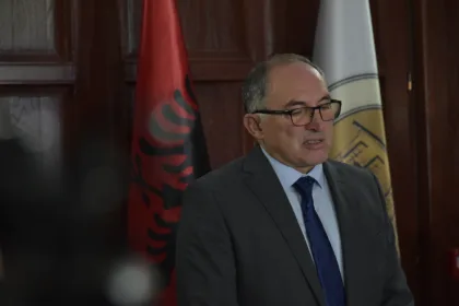 reagon-kryetari-totaj-pas-demtimit-te-librit-te-shenjte-kuranit-ne-prizren