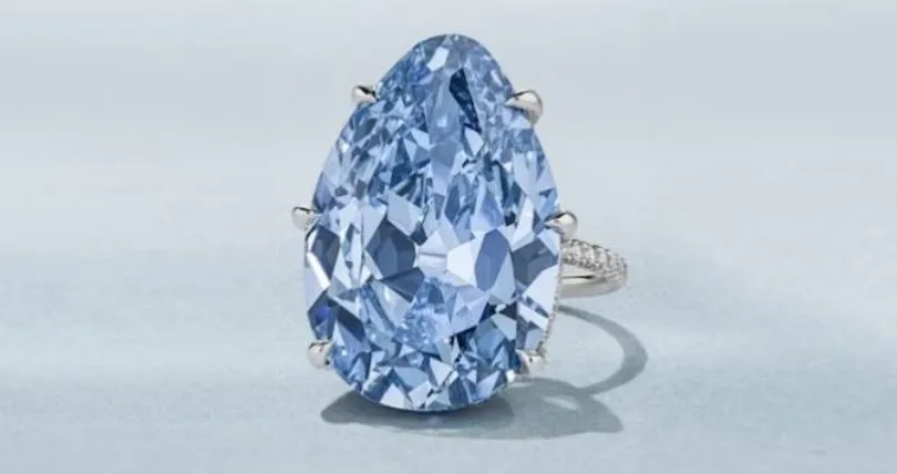 diamanti-blu-ne-ankand/-guri-i-cmuar,-pjese-e-trashegimise-mbreterore-te-indise