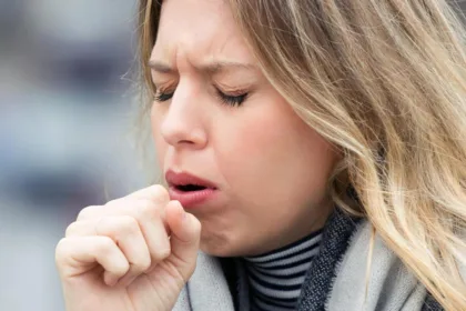 pneumonia:-cfare-e-shkakton,-si-transmetohet-dhe-kush-eshte-me-i-rrezikuari